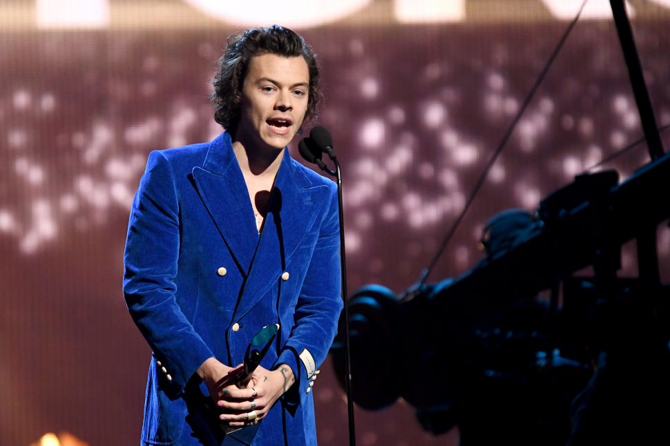 Harry Styles Is Taking a Loss on His Hollywood Hills Home